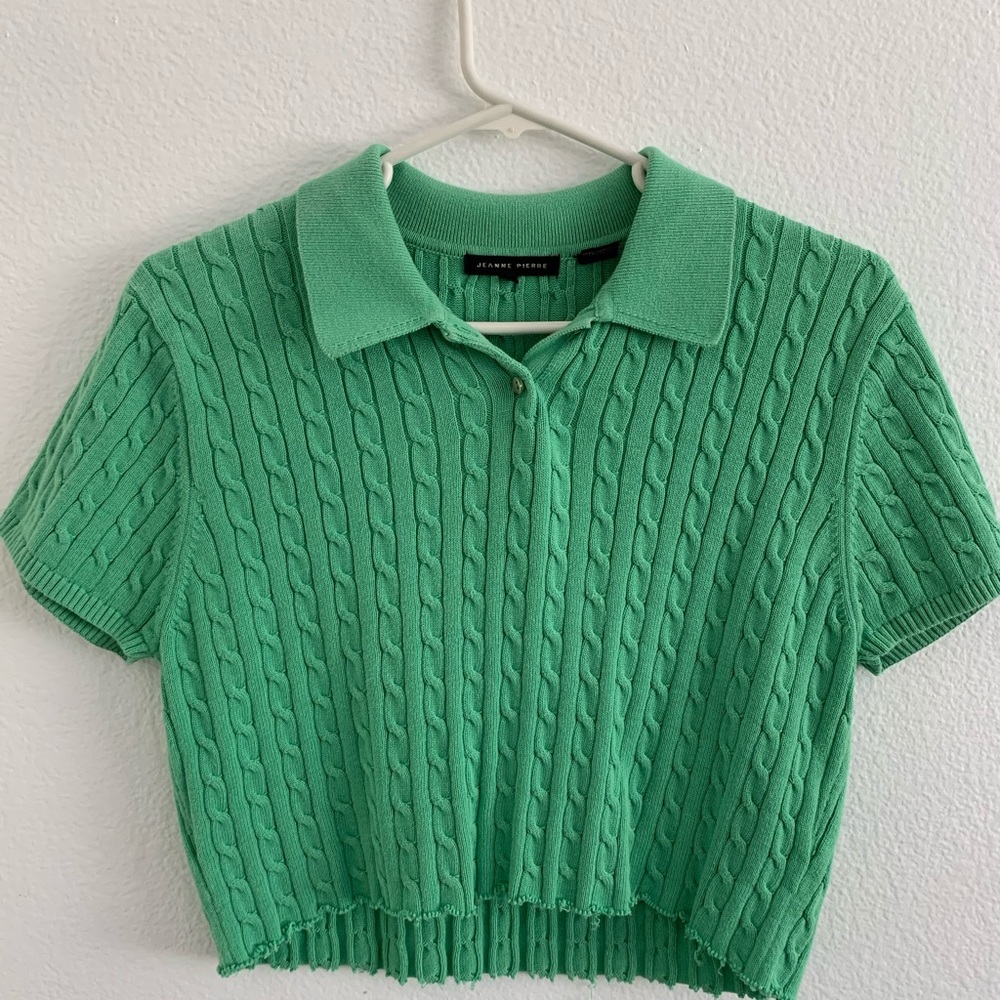 Green collared crop top